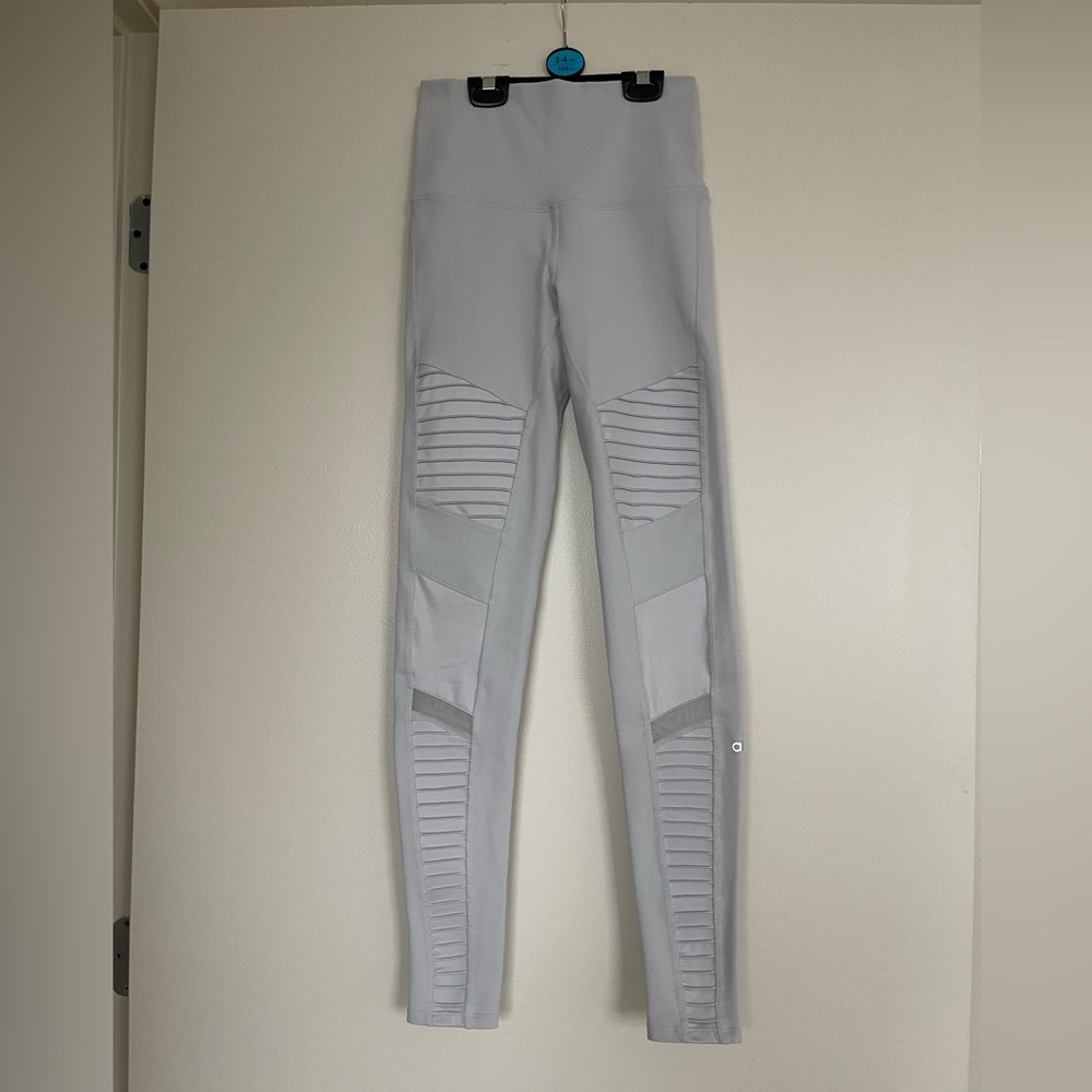 Alo Yoga Moto Legging size Xs